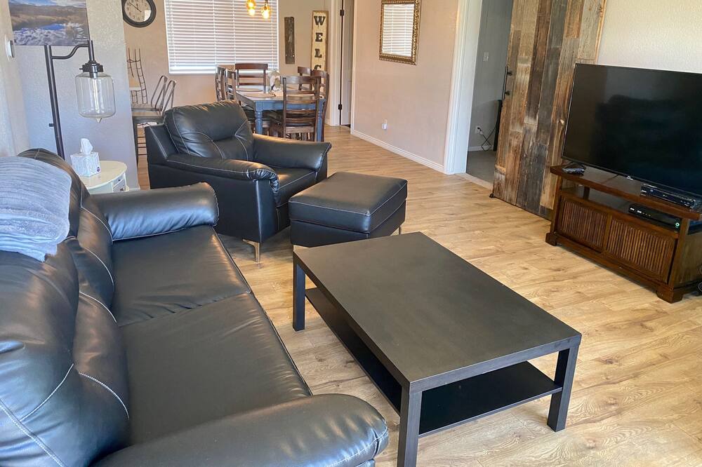 Photo of Livingroom in Jewell Heights - Hoffman Heights
