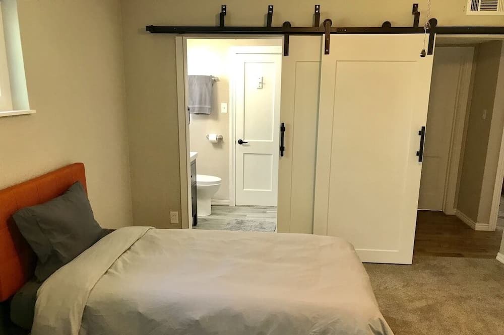 Photo of Bedroom in Jewell Heights - Hoffman Heights