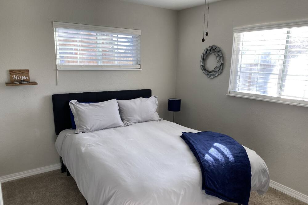 Photo of Bedroom in Jewell Heights - Hoffman Heights