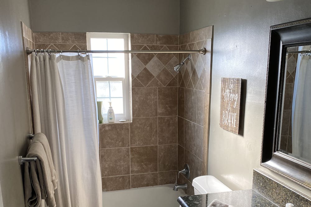 Photo of Bathroom in Jewell Heights - Hoffman Heights