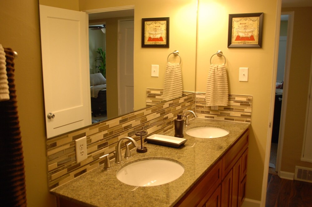 Photo of Bathroom in Jewell Heights - Hoffman Heights