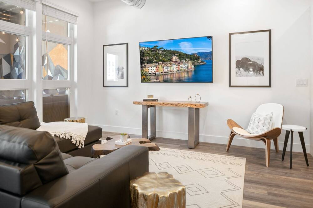 Photo of Livingroom in River North Art District