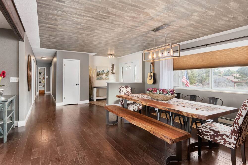 Photo of Bedroom in Northeast Colorado Springs