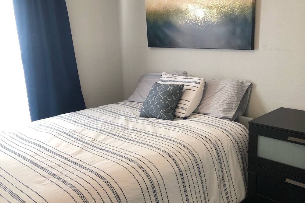 Photo of Bedroom in Aurora