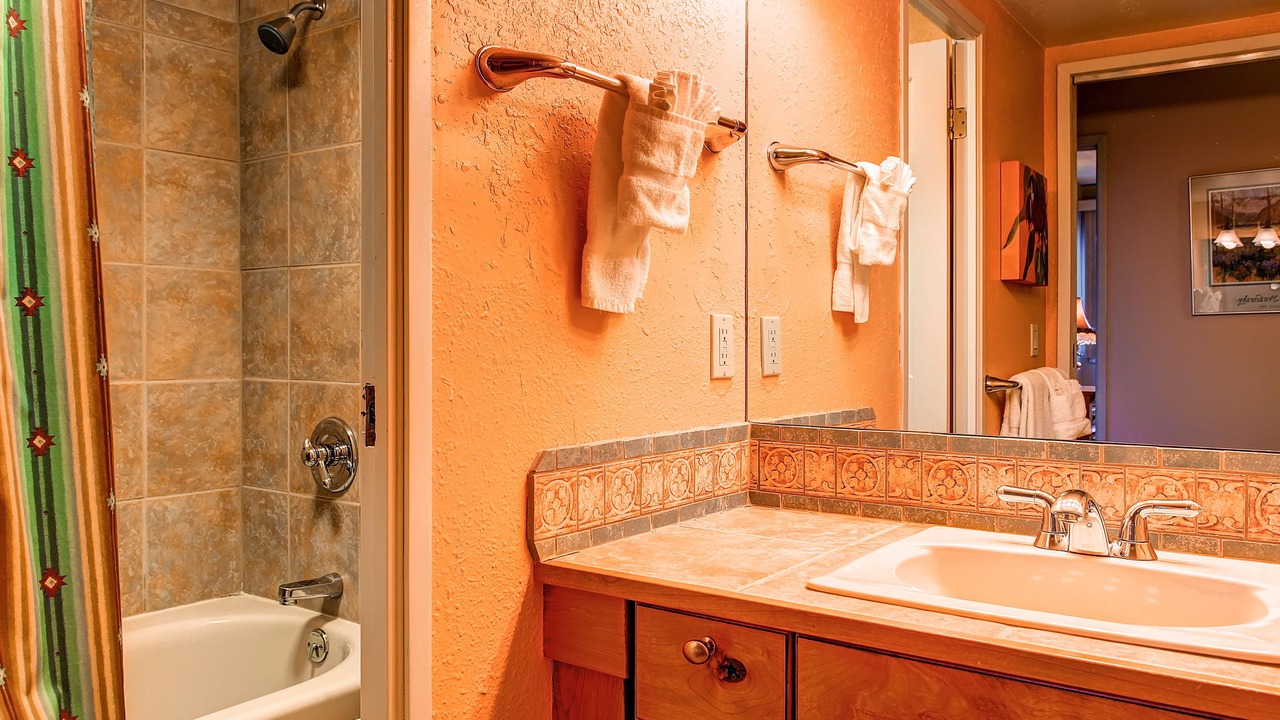 Photo of Bathroom in Peak 9