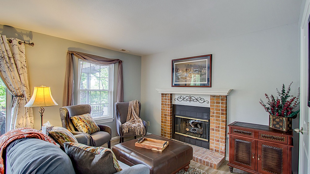 Photo of Livingroom in Northwest Colorado Springs