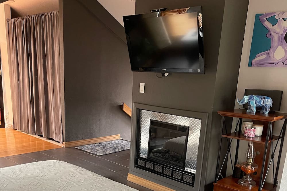 Photo of Bedroom in Morrison