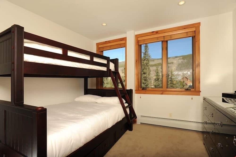 Photo of Bedroom in River Run
