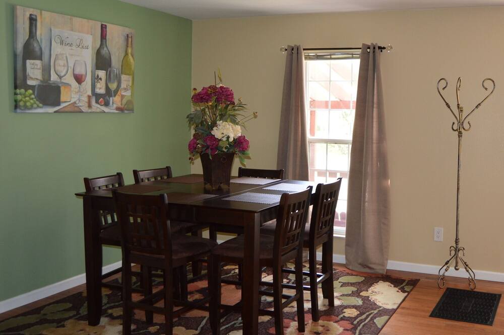 Photo of Kitchen in Troutman Park