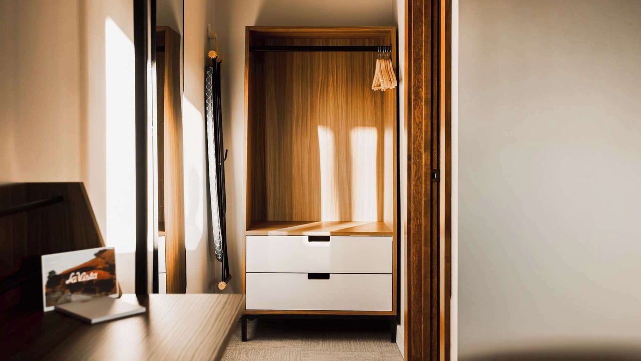 Photo of Bedroom in Hale