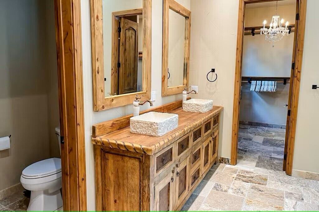 Photo of Bathroom in Broadmoor
