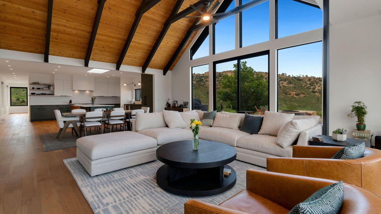Photo of Livingroom in Morrison
