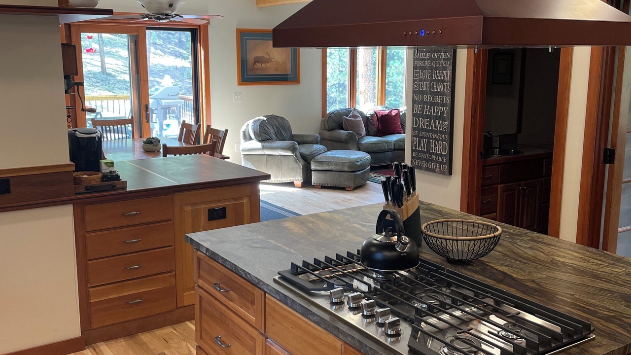 Photo of Kitchen in Coal Creek Canyon
