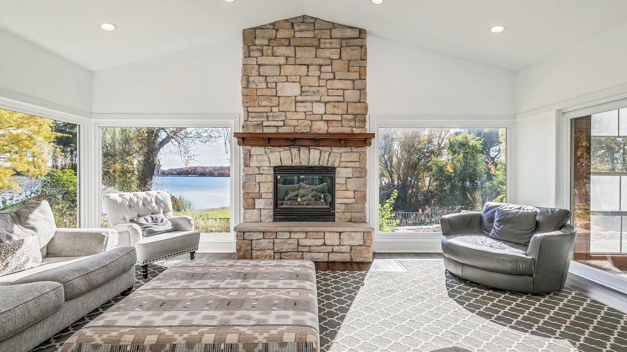 Photo of Livingroom in Greenfield