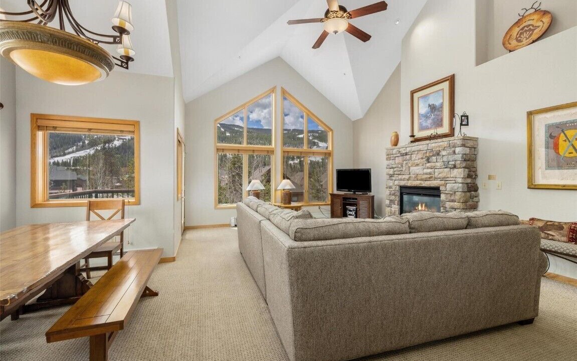 Photo of Livingroom in Mountain House