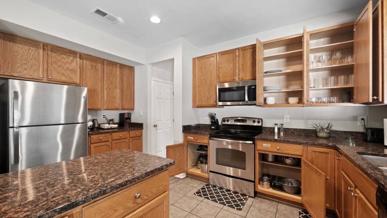 Photo of Kitchen in Central Newport News