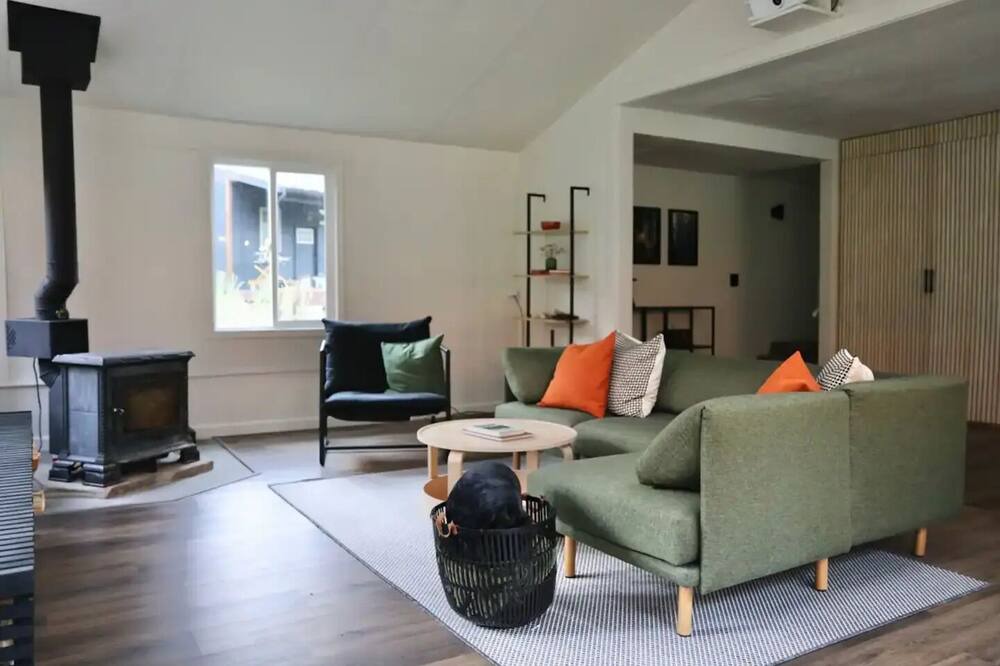 Photo of Livingroom in Evergreen