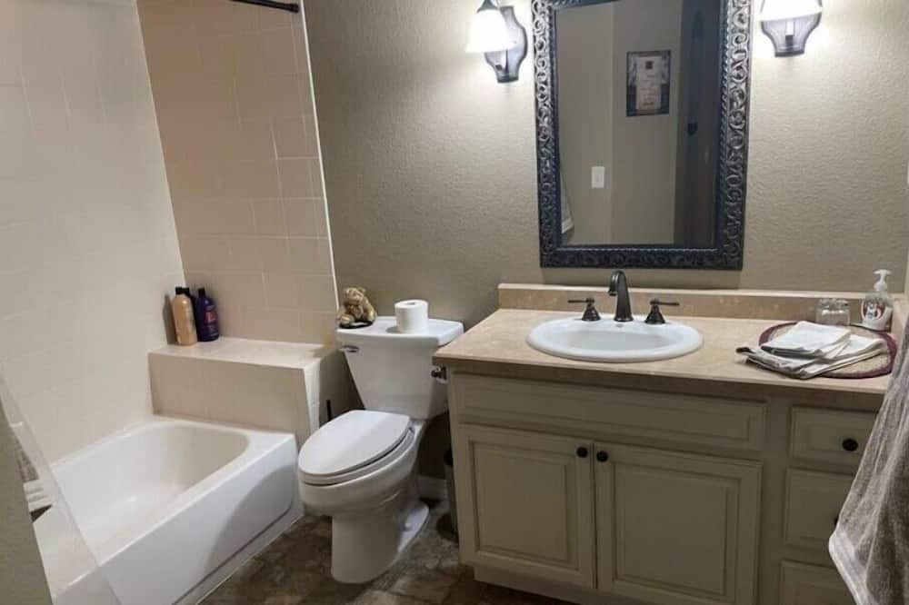 Photo of Bathroom in Northwest Colorado Springs