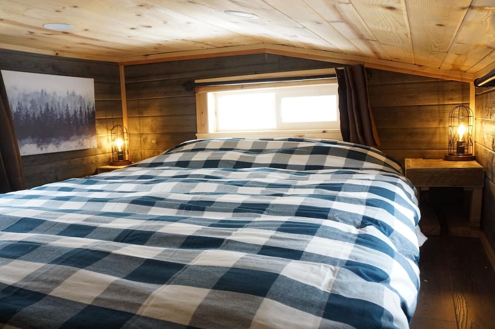 Photo of Bedroom in Pine