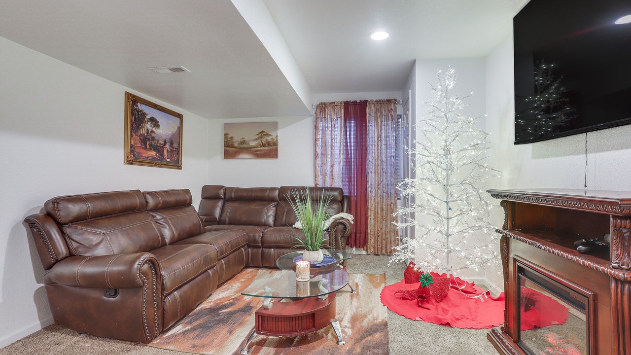 Photo of Livingroom in Green Valley Ranch