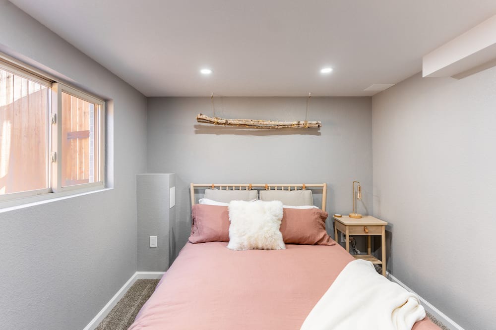 Photo of Bedroom in Scenic Heights