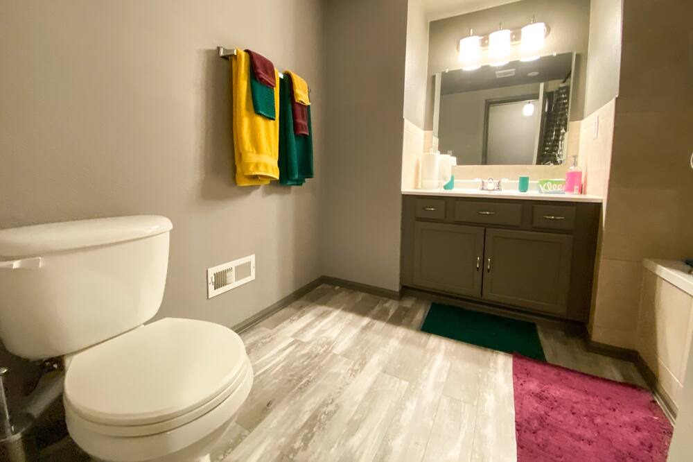 Photo of Bathroom in Dam East - West