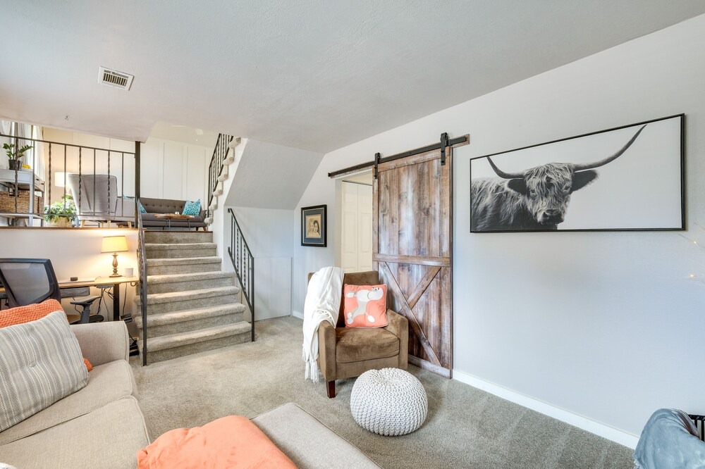 Photo of Livingroom in Troutman Park