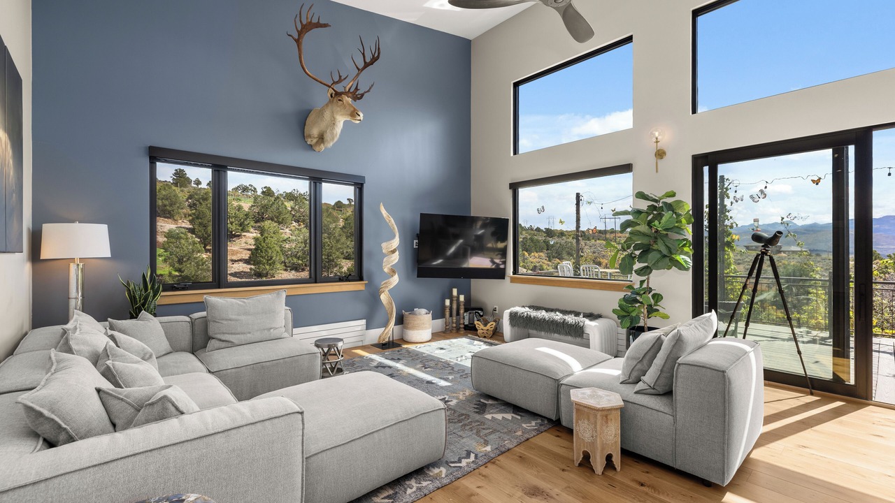 Photo of Livingroom in Missouri Heights