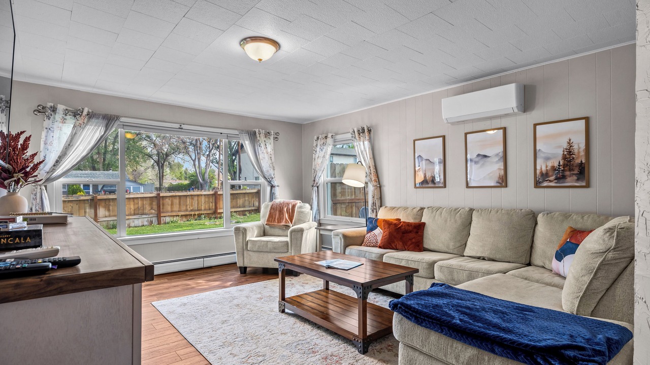 Photo of Livingroom in Montrose