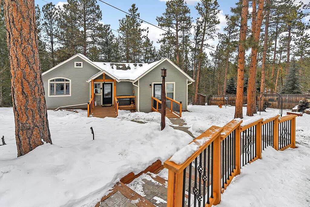 Photo of Outdoor in Evergreen West Central