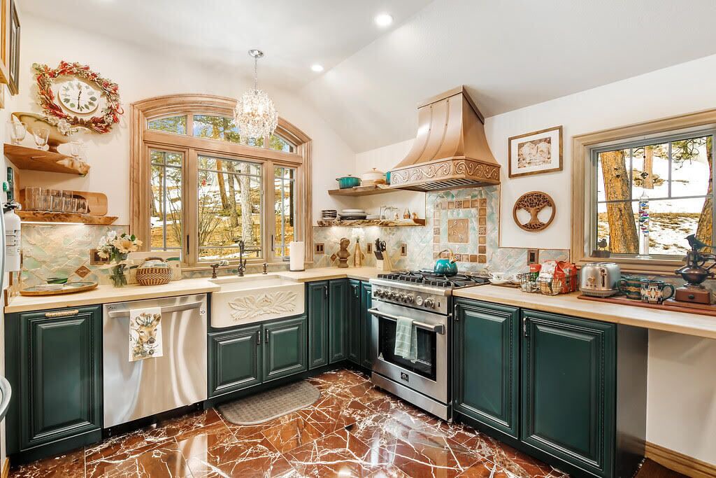 Photo of Kitchen in Evergreen West Central