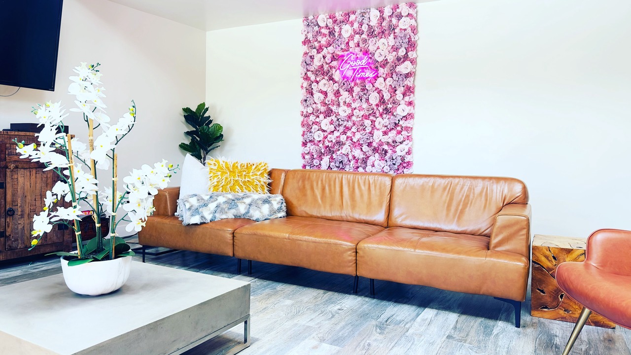 Photo of Livingroom in East Colfax