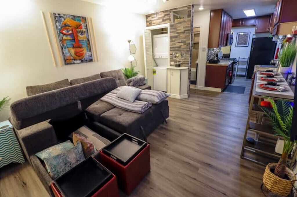 Photo of Livingroom in Cole