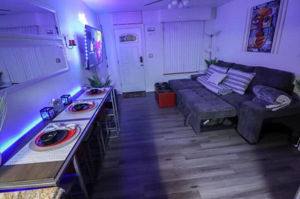 Photo of Livingroom in Cole