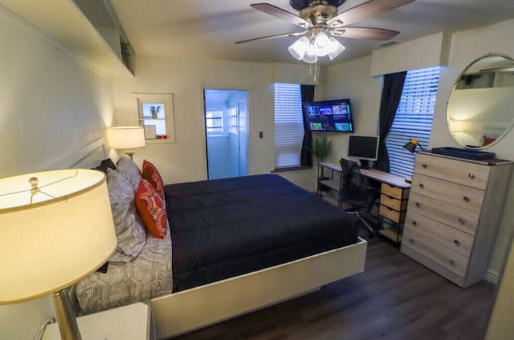 Photo of Bedroom in Cole