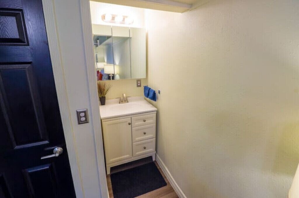 Photo of Bathroom in Cole