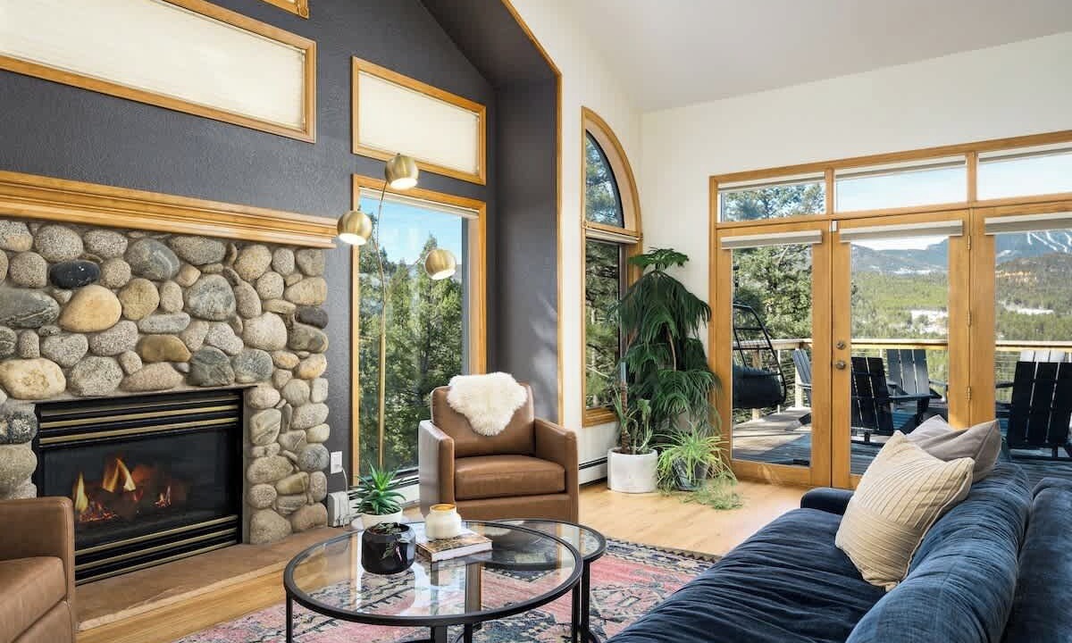 Photo of Livingroom in Evergreen Meadows