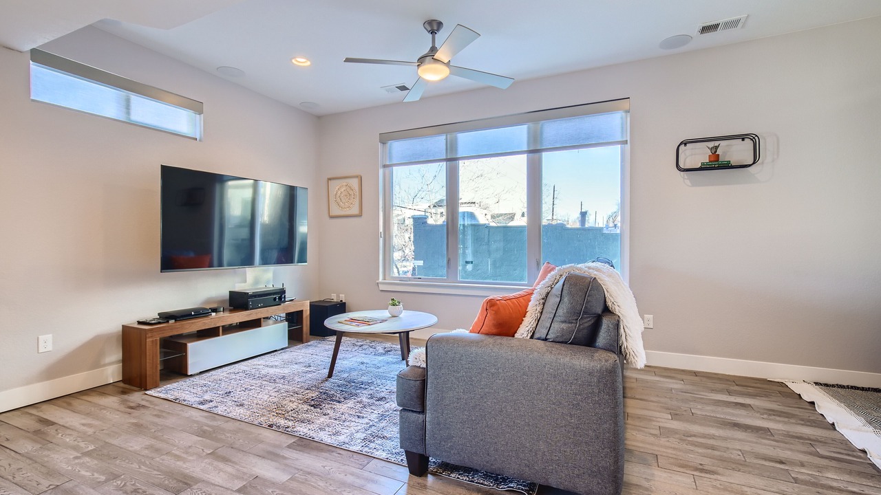 Photo of Bedroom in Jefferson Park