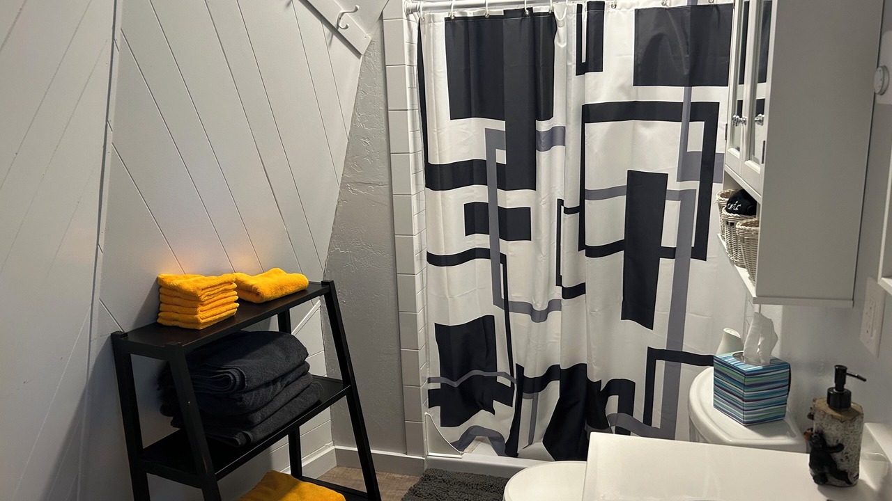 Photo of Bathroom in Indian Mountain