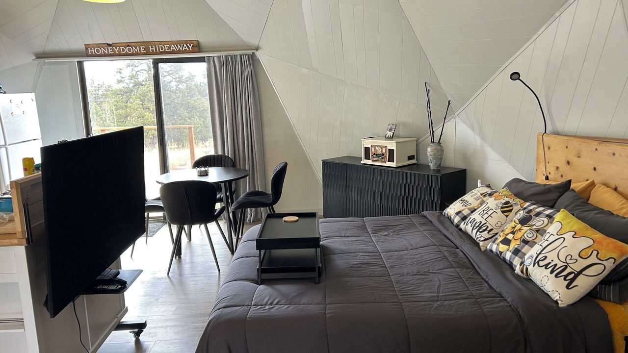 Photo of Bedroom in Indian Mountain