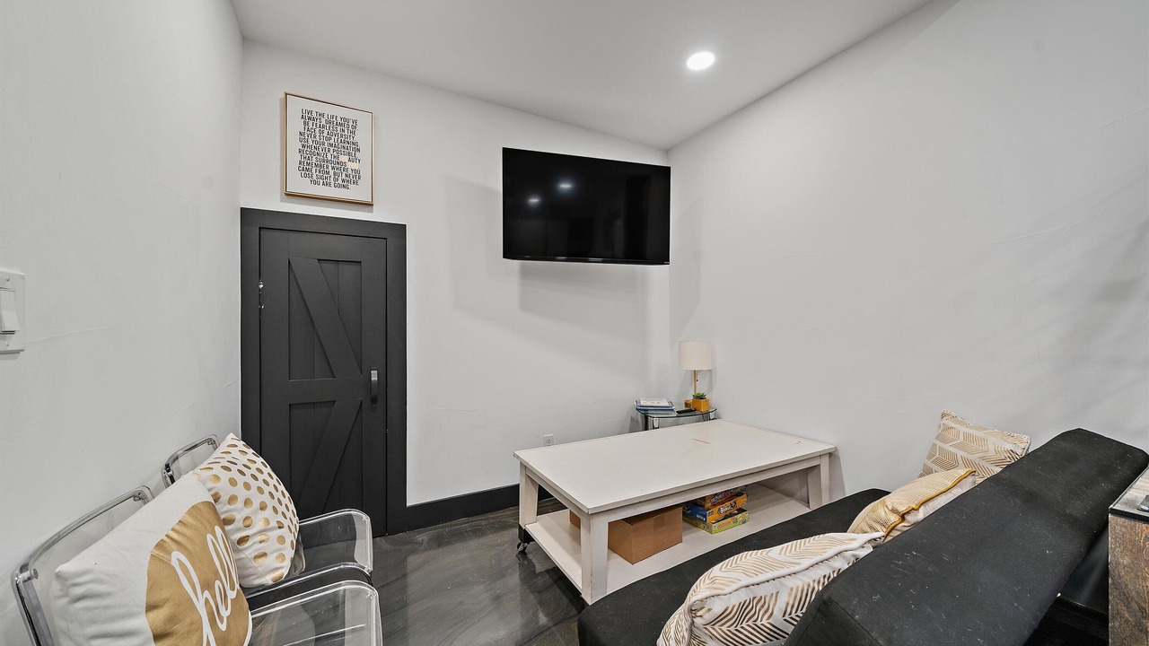 Photo of Livingroom in Stapleton
