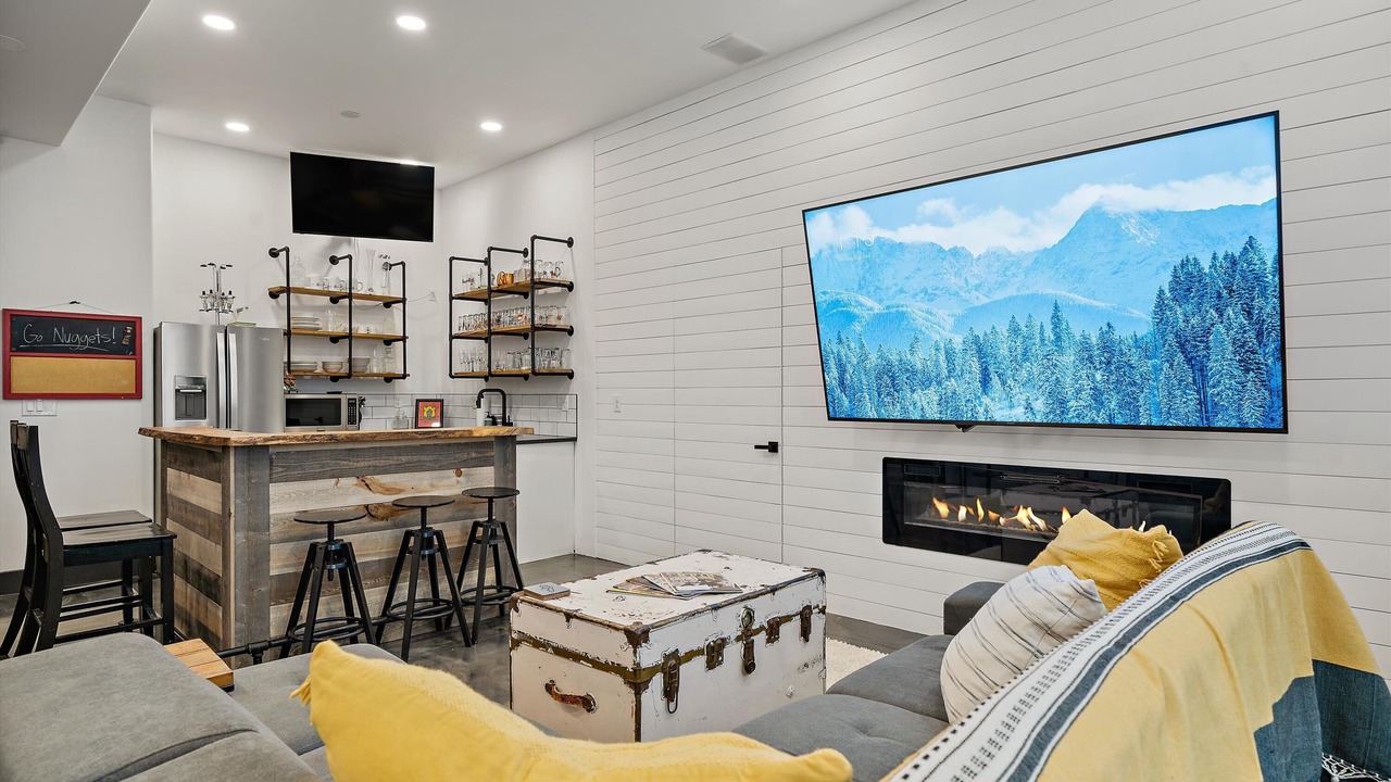 Photo of Livingroom in Stapleton