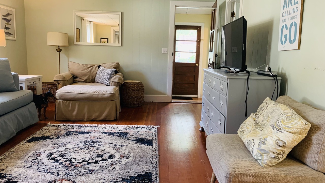 Photo of Livingroom in Snug Harbor