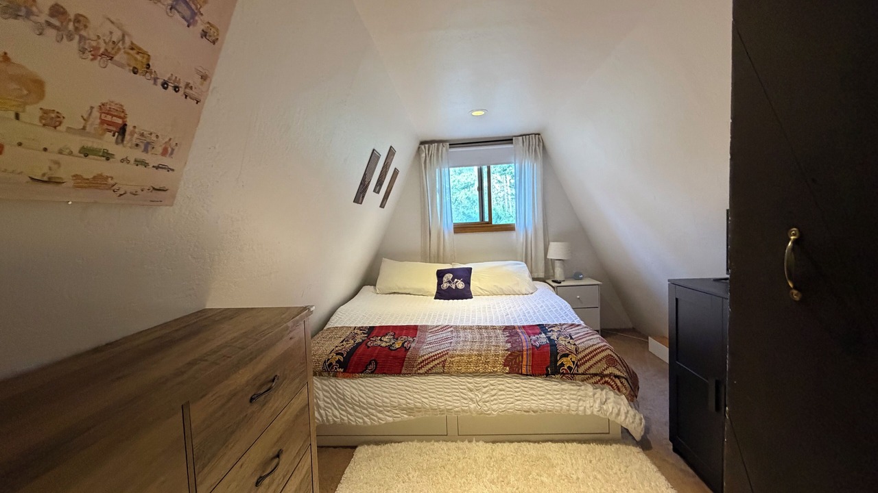 Photo of Bedroom in Evergreen