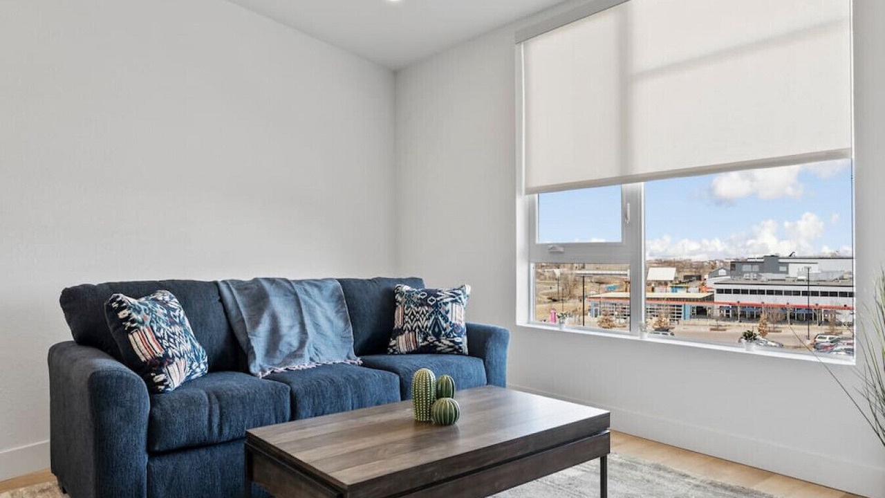 Photo of Livingroom in Aurora