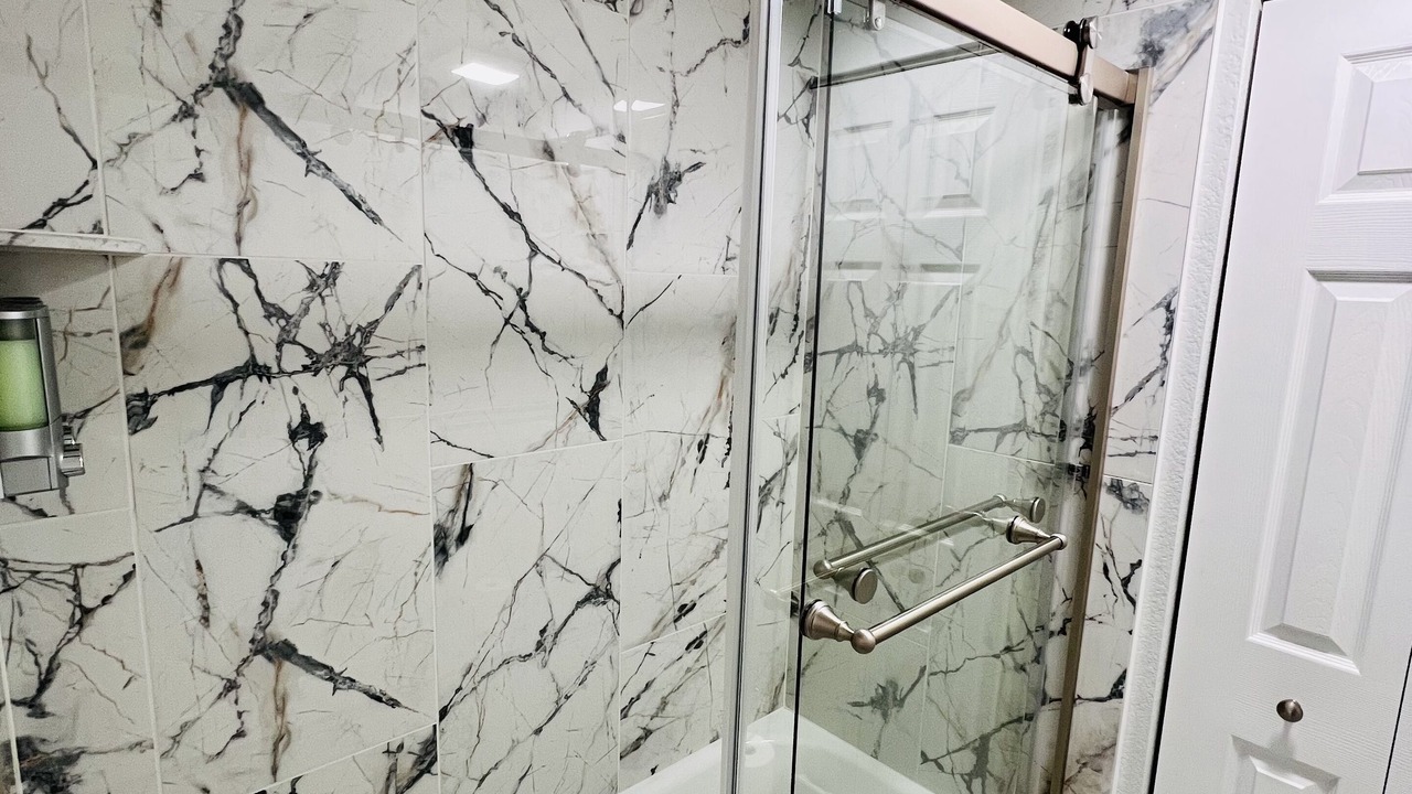 Photo of Bathroom in Heather Gardens