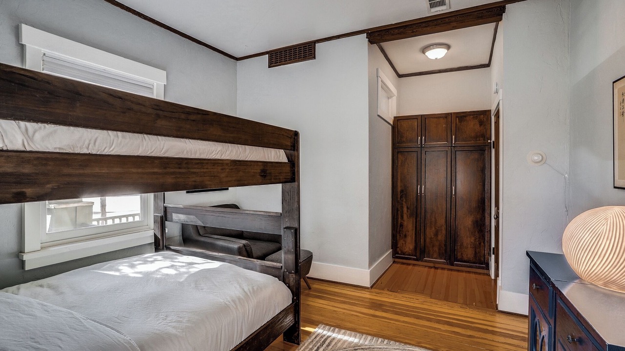 Photo of Bedroom in Golden