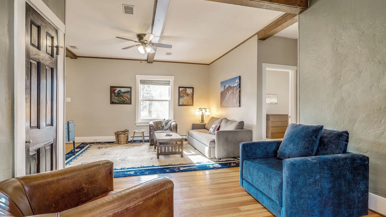 Photo of Livingroom in Golden