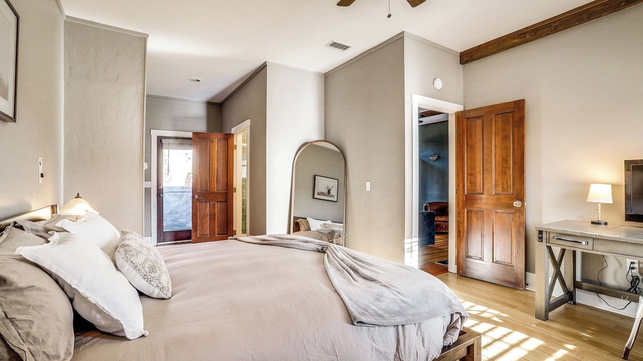 Photo of Bedroom in Golden