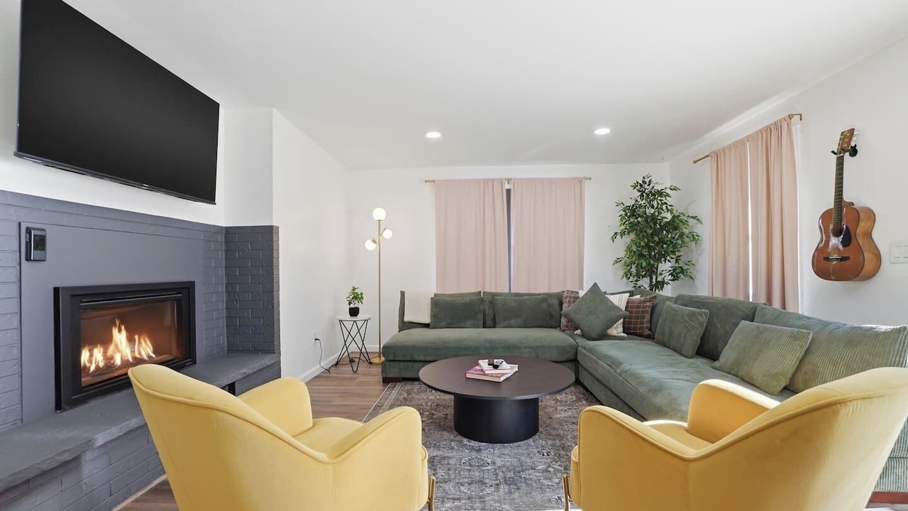 Photo of Livingroom in Lamar Heights Area